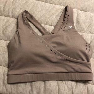 NWOT GYMSHARK LASER CUT SPORTS BRA